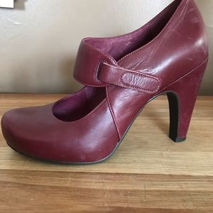 Tsubo Red heels
